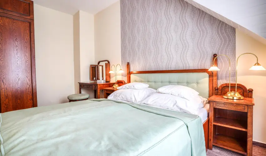 Hotel Erzsbet Hvz - Oktber 23. 