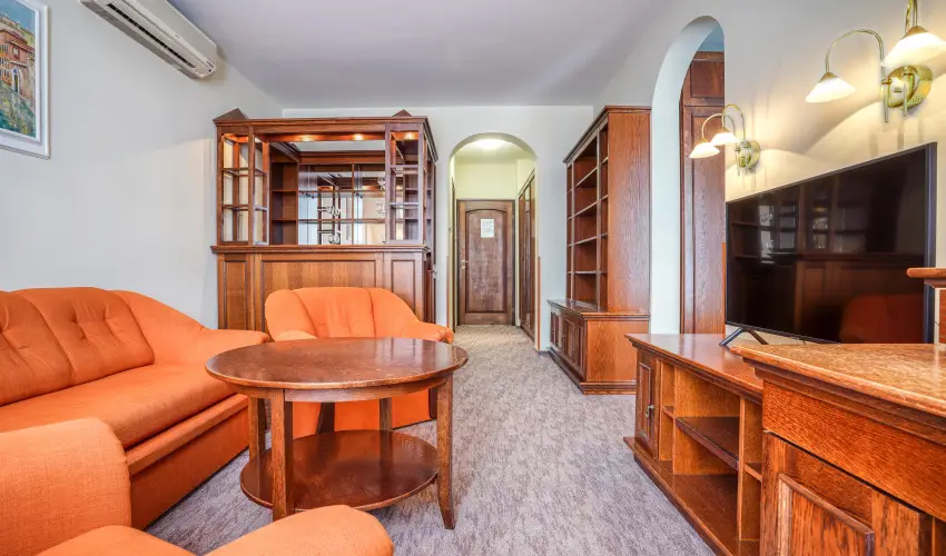 Hotel Erzsbet Hvz - Oktber 23. 