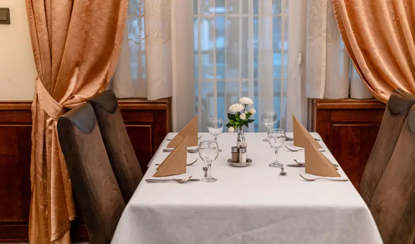 Hotel Erzsbet Hvz - Oktber 23. 