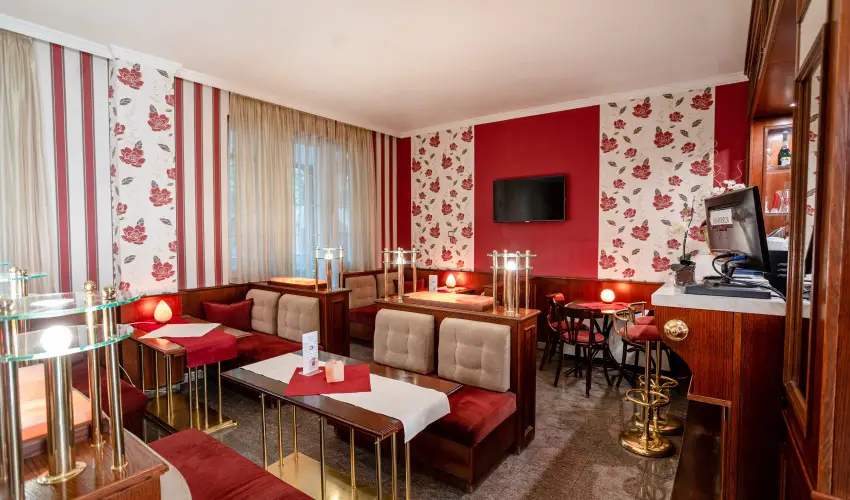 Hotel Erzsbet Hvz - Oktber 23. 