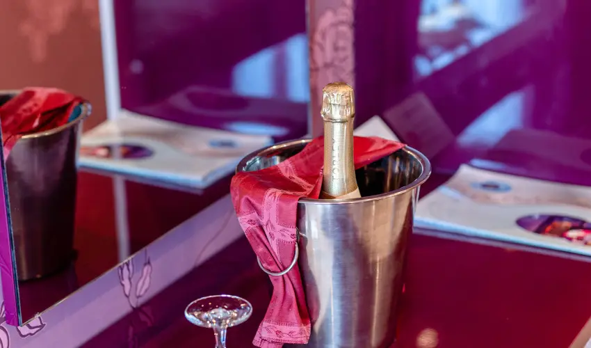 Hotel Erzsbet Hvz - Oktber 23. 