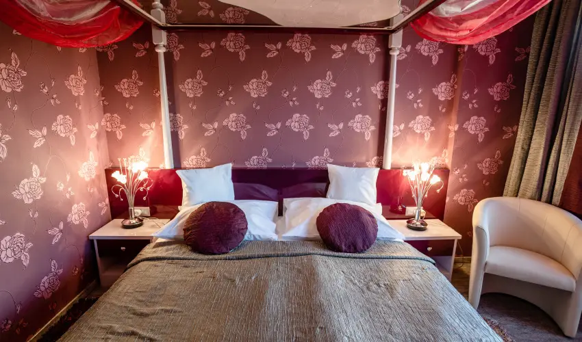 Hotel Erzsbet Hvz - Oktber 23. 