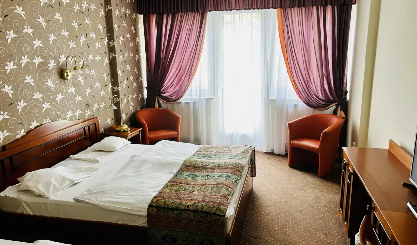 Hotel Erzsbet Hvz - Oktber 23. 