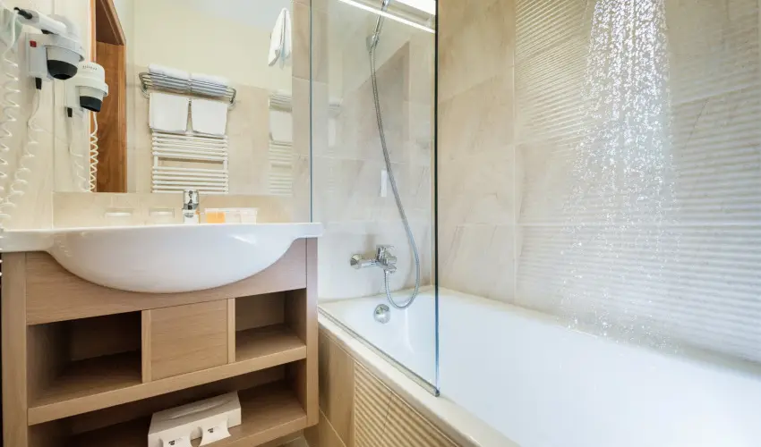 Hotel Európa Fit Hévíz - Október 23. (min. 3 éj)