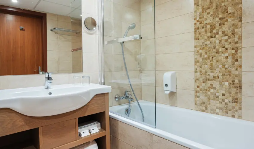 Hotel Európa Fit Hévíz - Október 23. (min. 3 éj)