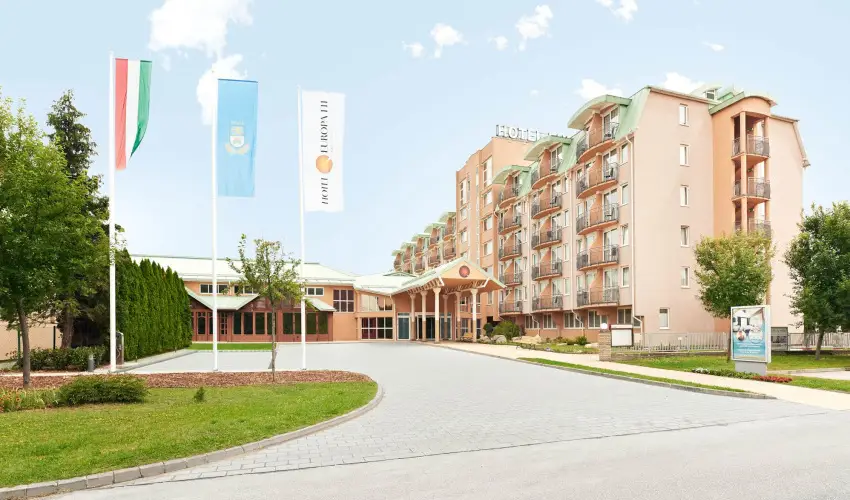Hotel Európa Fit Hévíz - Október 23. (min. 3 éj)