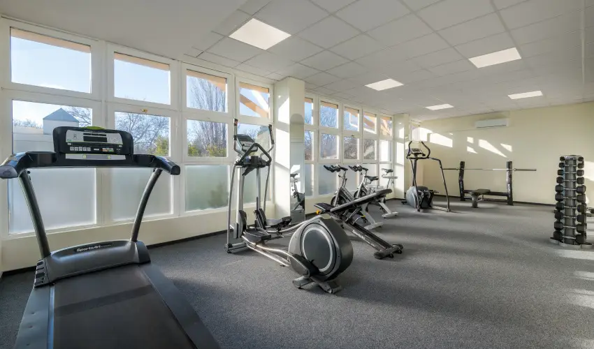 Hunguest Hotel Fl�ra Eger - Okt�ber 23. hossz� h�tv�ge (min. 3 �j)