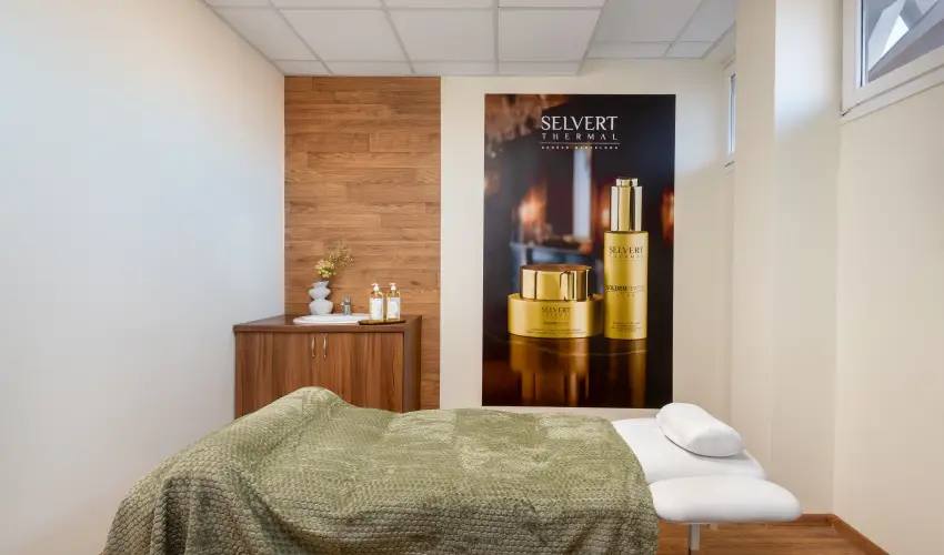 Hunguest Hotel Fl�ra Eger - Okt�ber 23. hossz� h�tv�ge (min. 3 �j)