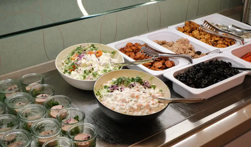 Hunguest Hotel Fl�ra Eger - Okt�ber 23. hossz� h�tv�ge (min. 3 �j)