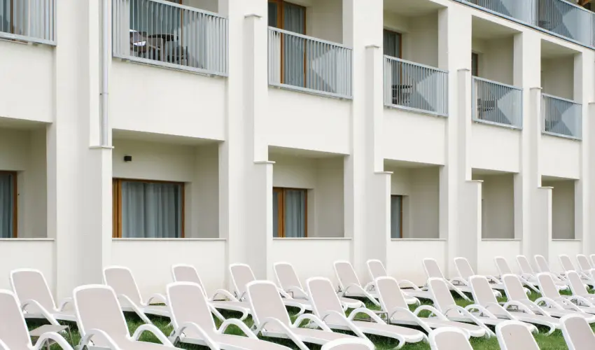 Hunguest Hotel Fl�ra Eger - Okt�ber 23. hossz� h�tv�ge (min. 3 �j)