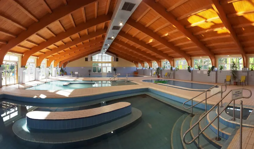 Hajnal Hotel Mez�k�vesd - Okt�ber 23. (min. 2 �j)