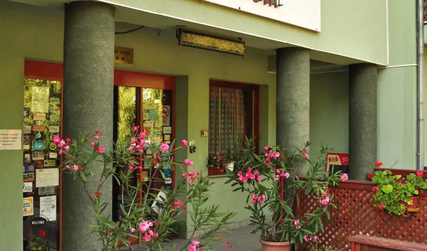 Hajnal Hotel Mez�k�vesd - Okt�ber 23. (min. 2 �j)