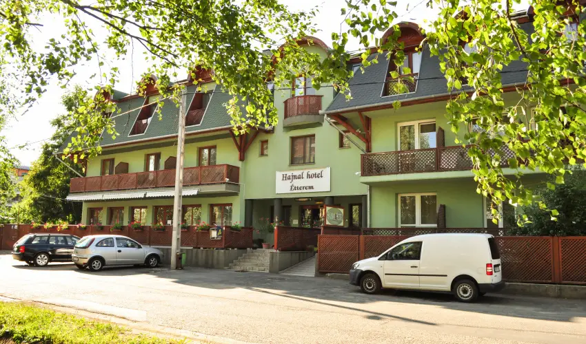 Hajnal Hotel Mez�k�vesd - Okt�ber 23. (min. 2 �j)