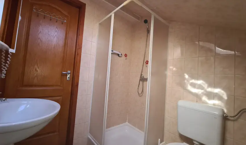 Hajnal Hotel Mez�k�vesd - Okt�ber 23. (min. 2 �j)