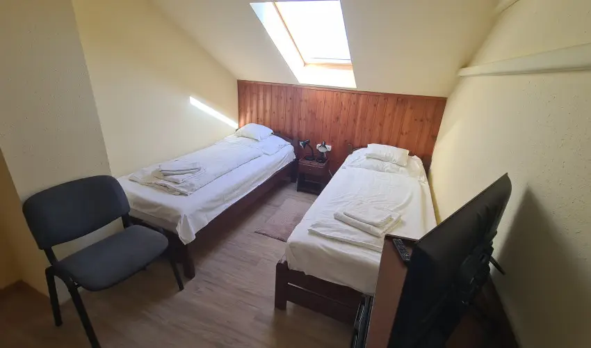 Hajnal Hotel Mez�k�vesd - Okt�ber 23. (min. 2 �j)