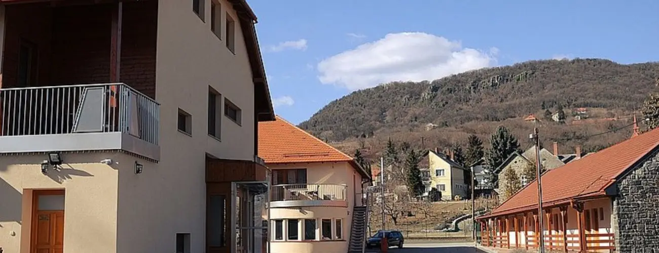 Hotel Halszkert Badacsony - Oktber 23. (min. 2 j)