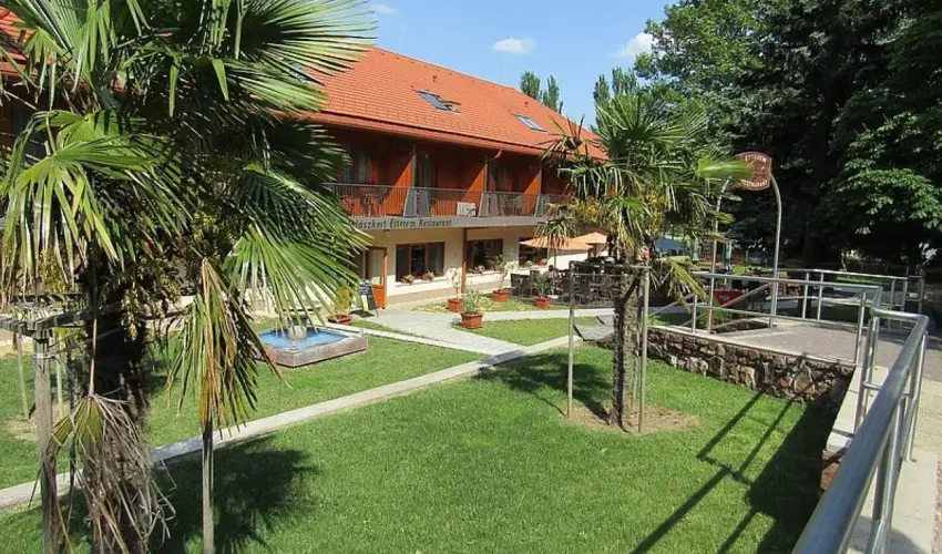 Hotel Halszkert Badacsony - Oktber 23.