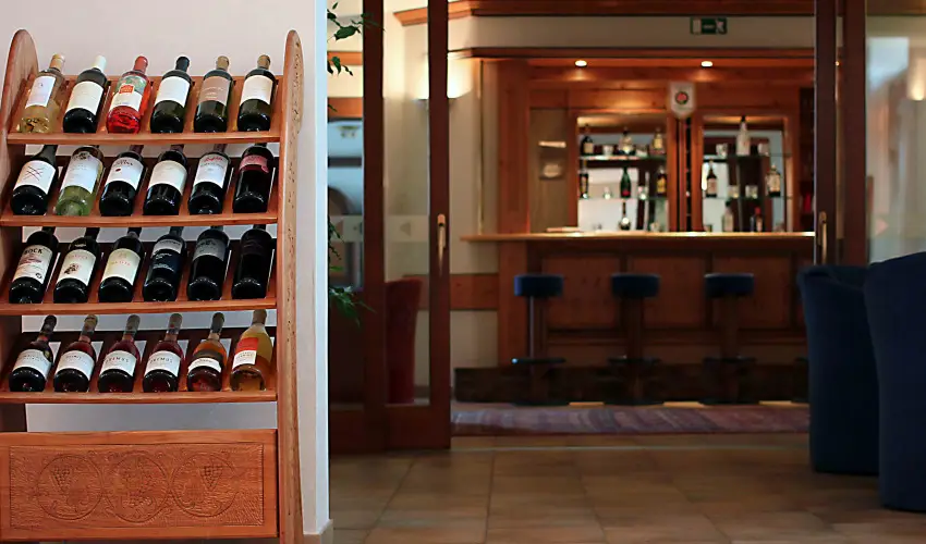 Hasik Hotel D�br�nte - Okt�ber 23. - teljes el�refizet�ssel