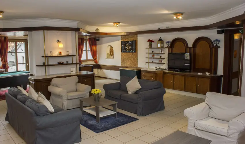 Hasik Hotel D�br�nte - Okt�ber 23. - teljes el�refizet�ssel