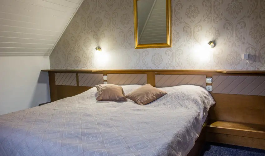 Hasik Hotel D�br�nte - Okt�ber 23. - teljes el�refizet�ssel