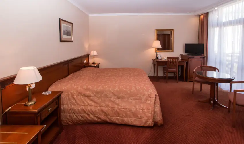 Hasik Hotel D�br�nte - Okt�ber 23. - teljes el�refizet�ssel