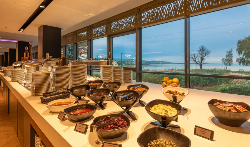 Hotel Helikon Keszthely - Oktber 23. - teljes elrefizetssel