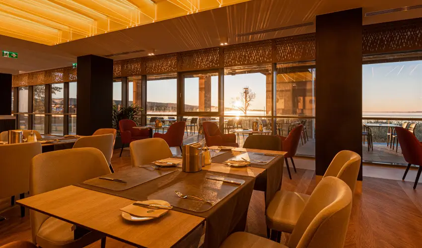 Hotel Helikon Keszthely - Oktber 23. - teljes elrefizetssel