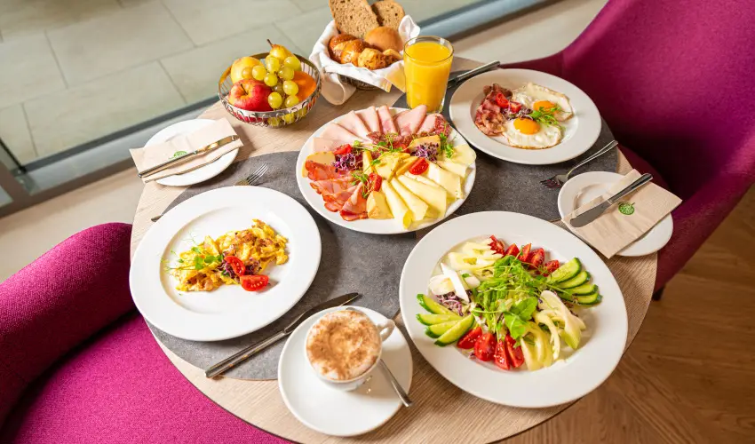 Hotel Helikon Keszthely - Oktber 23. - teljes elrefizetssel