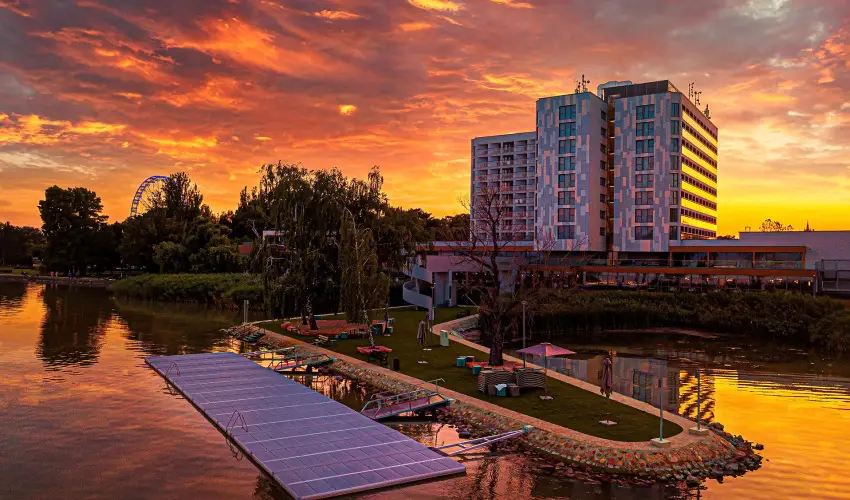 Hotel Helikon Keszthely - Oktber 23. - teljes elrefizetssel
