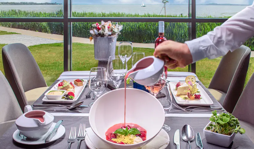 Hotel Helikon Keszthely - Oktber 23. - teljes elrefizetssel