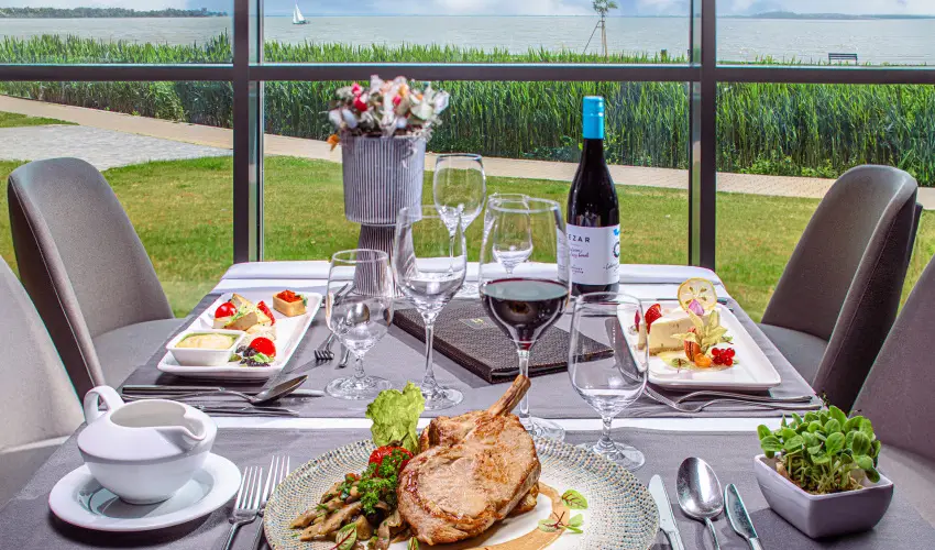 Hotel Helikon Keszthely - Oktber 23. - teljes elrefizetssel