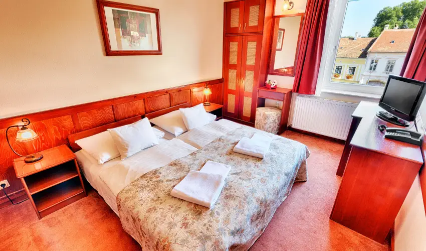 Hotel Írottkő Kőszeg - Október 23. (min. 2 éj)