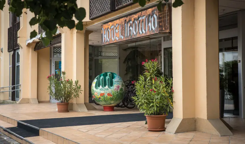 Hotel Írottkő Kőszeg - Október 23. (min. 2 éj)