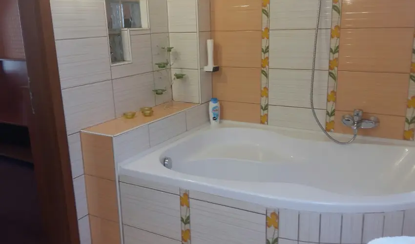 Hotel Isabell Győr - Október 23.