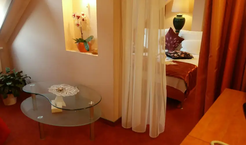 Hotel Isabell Győr - Október 23.
