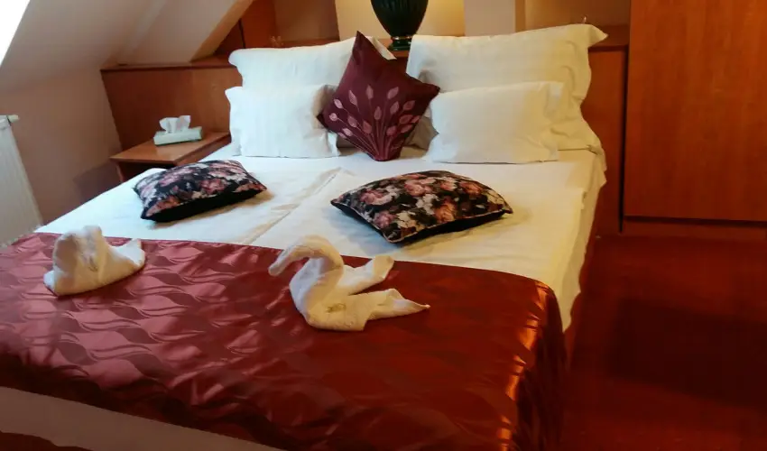 Hotel Isabell Győr - Október 23.