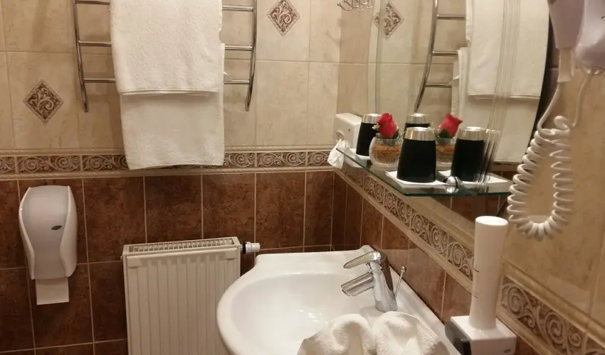 Hotel Isabell Győr - Október 23.