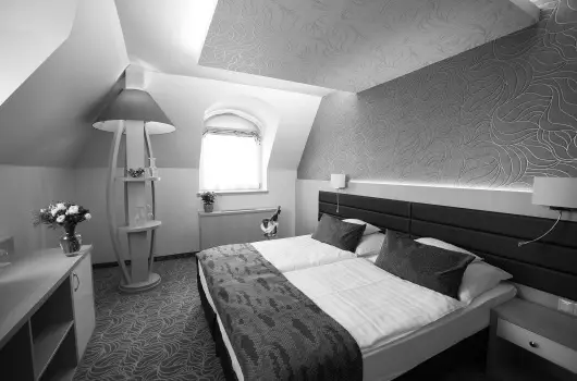 Hotel Kiss - Oktber 23.