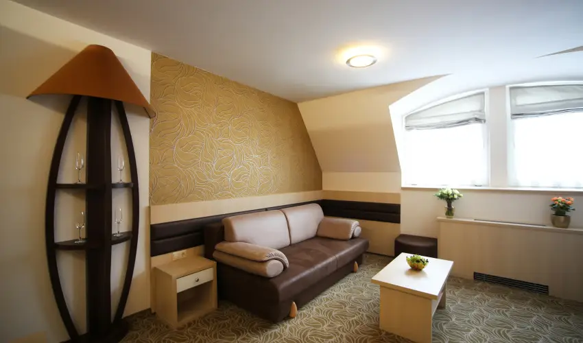 Hotel Kiss Tata - Oktber 23.