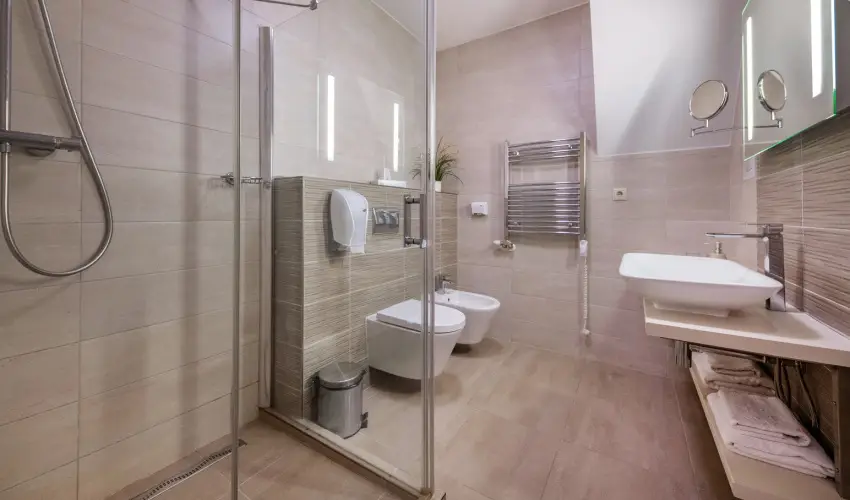 Hotel Kiss Tata - Oktber 23.