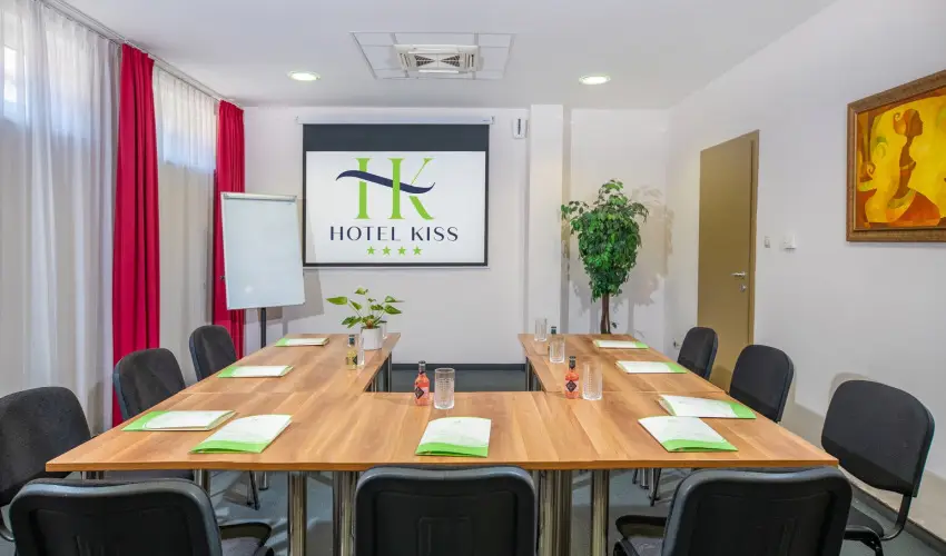 Hotel Kiss Tata - Oktber 23.