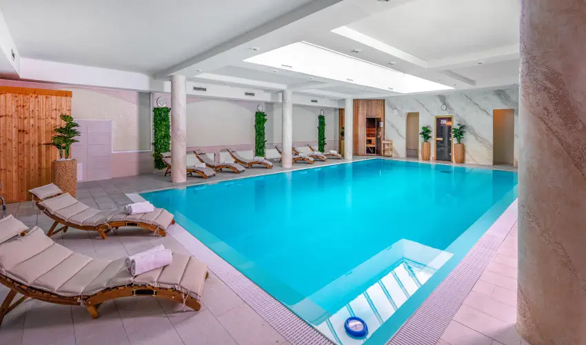 Hotel Kiss Tata - Oktber 23.