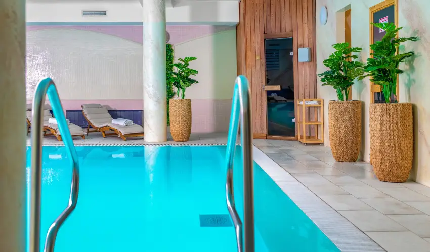 Hotel Kiss Tata - Oktber 23.