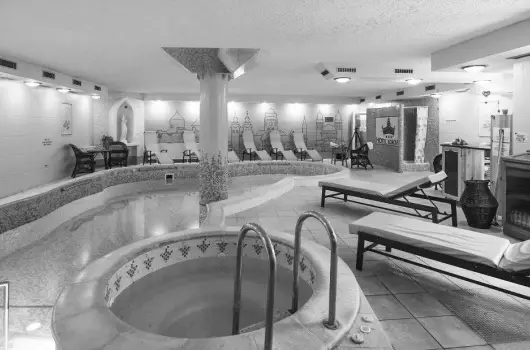 Hotel Korona Wellness, Rendezv�ny & Borhotel Eger - Okt�ber 23.