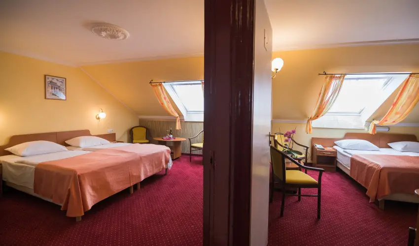 Hotel Korona Wellness, Rendezvny & Borhotel Eger Eger - Oktber 23. (min. 3 j)