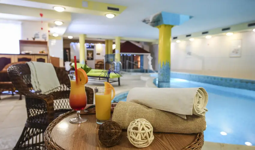 Hotel Korona Wellness, Rendezvny & Borhotel Eger Eger - Oktber 23. (min. 3 j)