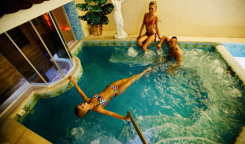 Hotel Korona Wellness, Rendezvny & Borhotel Eger Eger - Oktber 23. (min. 3 j)