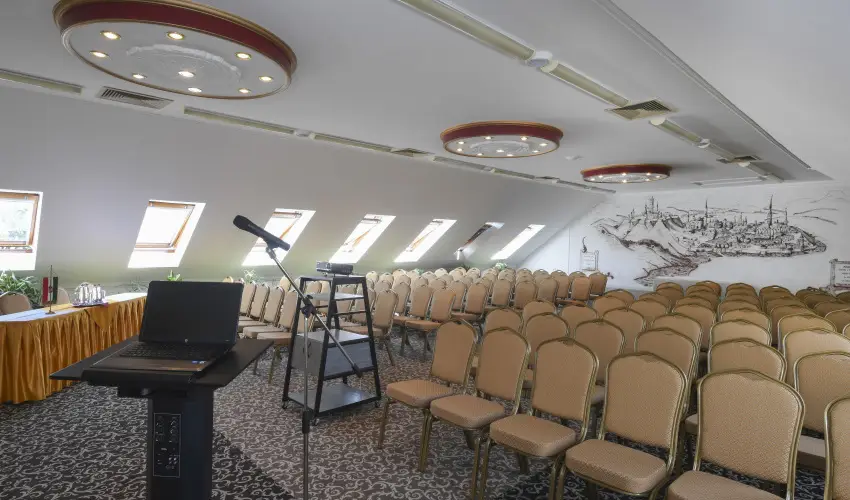 Hotel Korona Wellness, Rendezvny & Borhotel Eger Eger - Oktber 23. (min. 3 j)