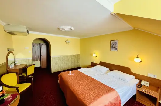 Hotel Korona Wellness, Rendezvny & Borhotel Eger - Oktber 23. (min. 2 j)