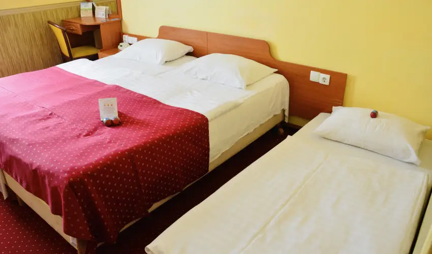 Hotel Korona Wellness, Rendezvny & Borhotel Eger Eger - Oktber 23. (min. 3 j)